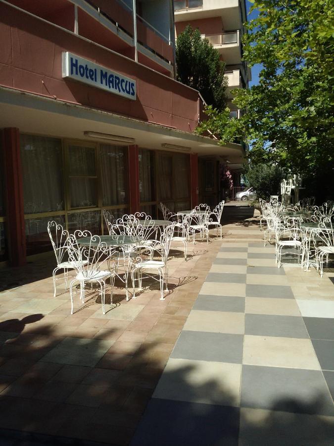 Hotel Marcus Cesena Bagian luar foto